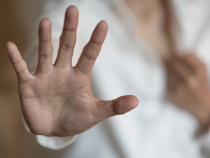 7 figyelmeztető jel, hogy szexuális ragadozóval van dolgod