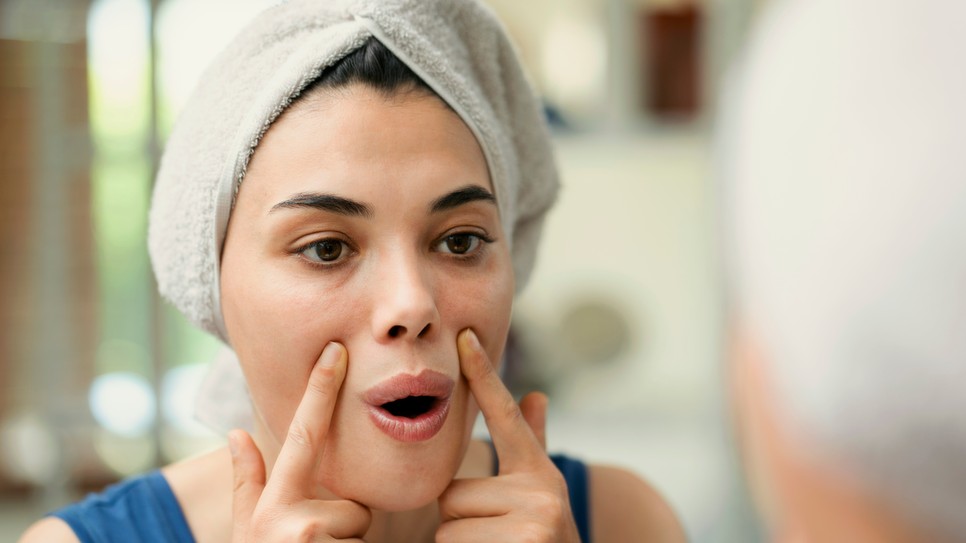 Az arcjóga gyakorlatai otthon is könnyűszerrel végezhetőek