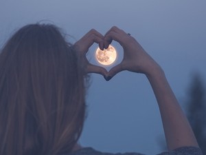 A mai újhold jelentős változásokat hozhat ezeknek a csillagjegyeknek