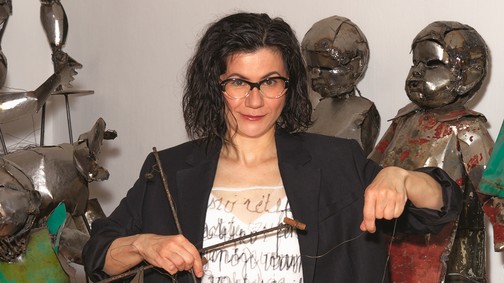 A szobrász, aki művészetén keresztül küzd az előítéletek ellen - interjú Rabóczky Judittal