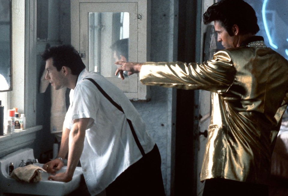  Val Kilmer 1993-ban Elvis gonosz szellemét alakította a Tiszta románcban