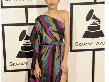 Döbbenetes frizuraváltás a Grammyre