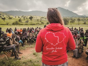 Azon dolgozunk, hogy egy kicsit jobb hellyé váljon a világ - beszélgetés a Szívemben Született Afrika Egyesület önkénteseivel