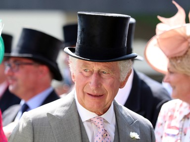 Károly király szokatlan fotóval szegte meg a királyi család hagyományait