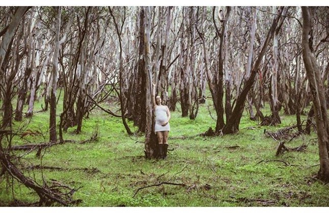 Az éhezők viadala sztárja ilyen kedvesen jelentette be, hogy babát vár