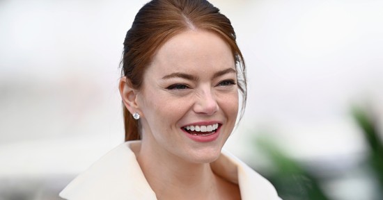 Mindenki Emma Stone arcáról beszél: mintha nem is ő lenne friss fotóin
