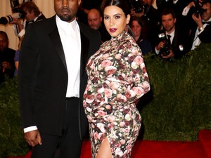 Virágba borult Kim Kardashian