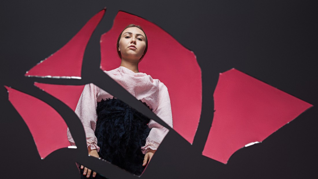 tükör tükörkép nő