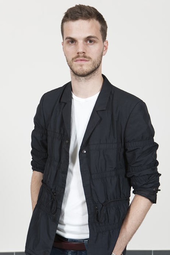 A lecserélt tervező a Céline divatházhoz igazolt