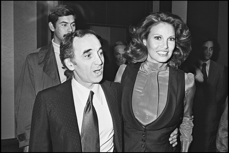 Charles Aznavour és Raquel Welch 1976-ban, Párizsban