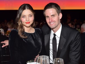 Harmadik gyermekével várandós a volt Victoria`s Secret modell