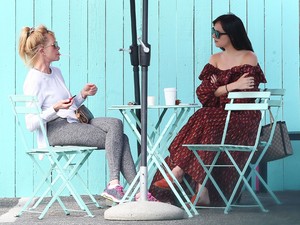 Dakota Johnson szupersikkes anya-lánya napja