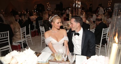 Édes babafotóval jelentette be Paris Hilton, hogy megszületett első gyermeke