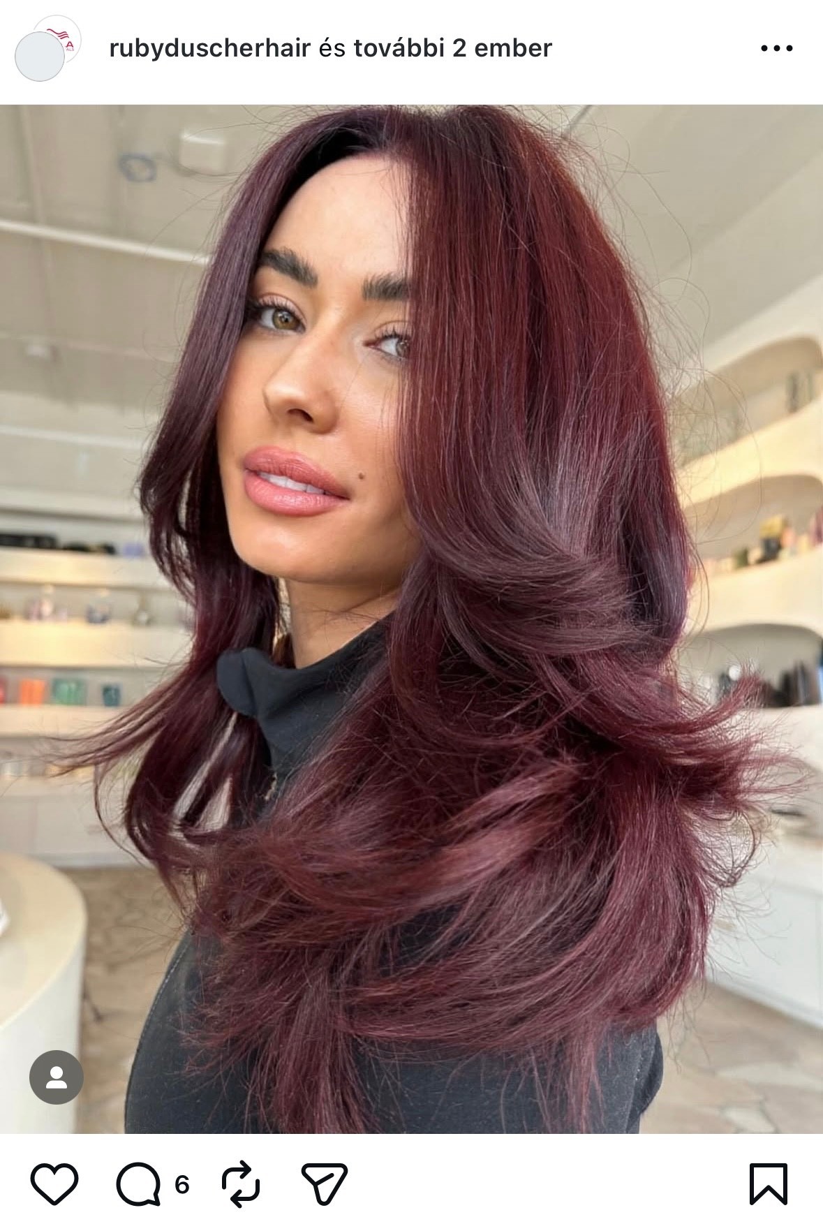 A 'cherry cola' hajszín varázslatos és igazán különleges választás lehet