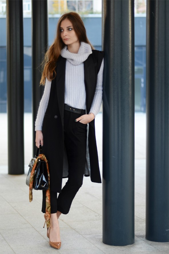 Üzleti ebédhez öltözött ma Veronika