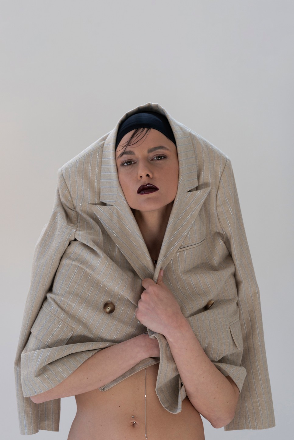 ZAKÓ WEILI ZHENG, Hajpánt ZEGNA, Nyaklánc 12PM JEWELLERY