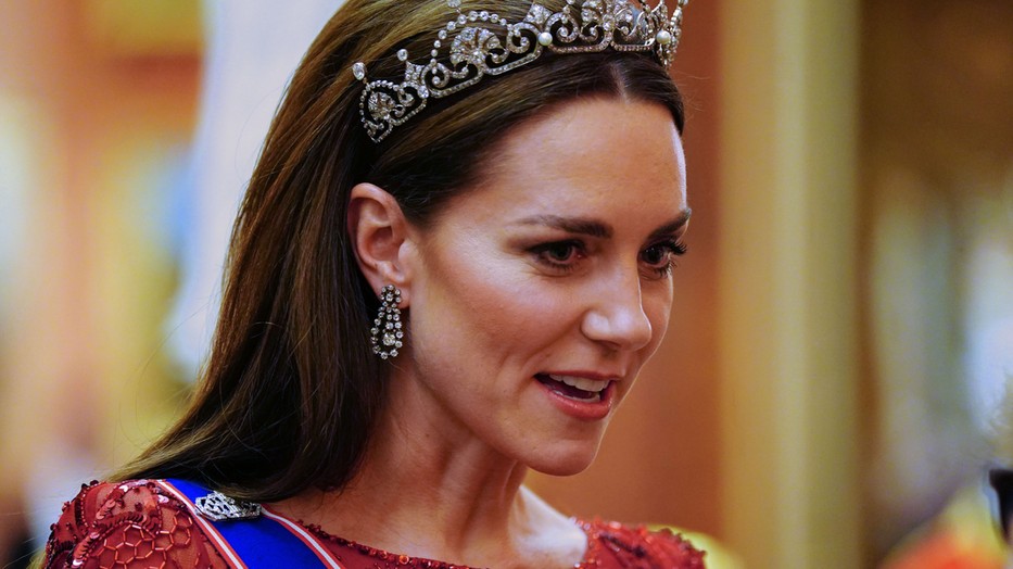 Katalin hercegné kifinomult stílusa a vörös szőnyeget is beragyogja