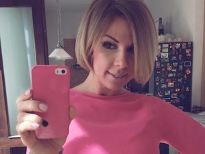 Pirner Alma a pink üzletasszony