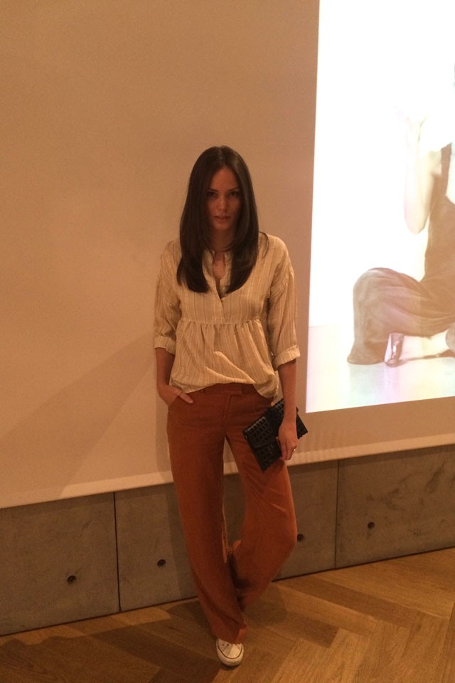 Tamara olasz tervező ruhájában