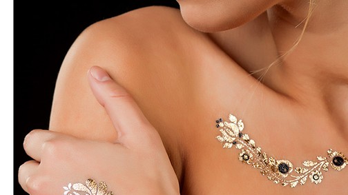 Csillogó, egyedi testékszerek? Tündökölj idén nyáron a Wundertats tetkóiban