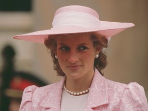 Így nézne ki Diana hercegnő és más, fiatalon meghalt ikonok, ha ma is élnének