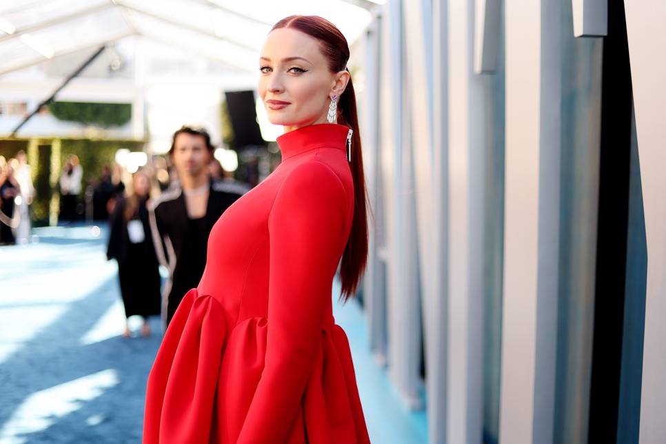 Sophie Turner a Vanity Fair híres Oscar partiját sem hagyta ki