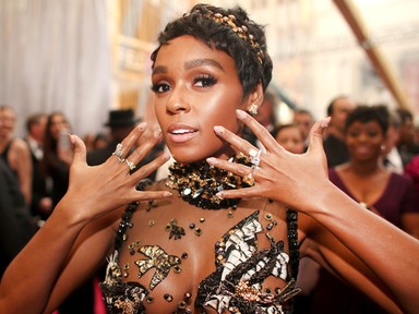 Ez volt az egyik legrettenetesebb ruha az Oscar-gálán, de ez volt a legnagyobb villantás is