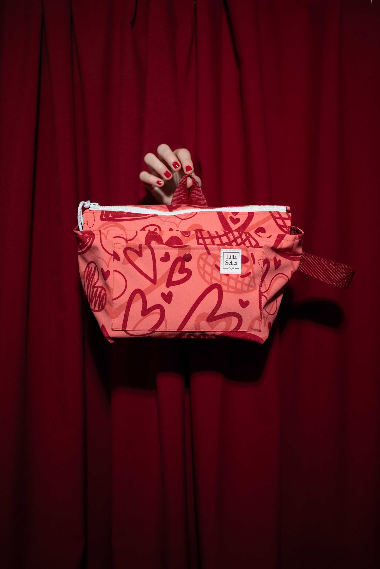 Lilla Sellei táska