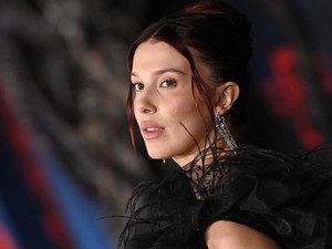 Mosolygásra utasította egy fotós Millie Bobby Brownt, a válaszára még évekig emlékezni fogunk