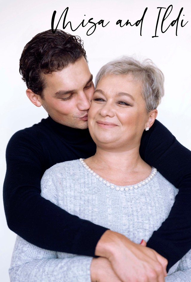 Magyar modellfiúk cuki fotókon a mamájukkal