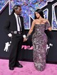 Cardi B Offset oldalán Dilara Findikogluban a 2023-as MTV VMA vörös szőnyegén