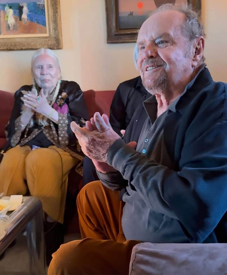 Jack Nicholson így ünnepelte a 89. születésnapját. 