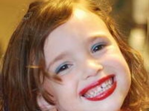 Új trend: smink gyerekeknek