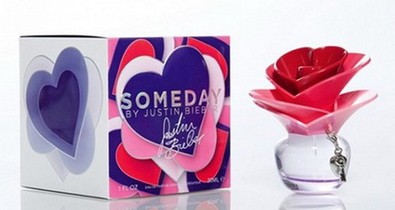 Justin Bieber női parfümöt kreált