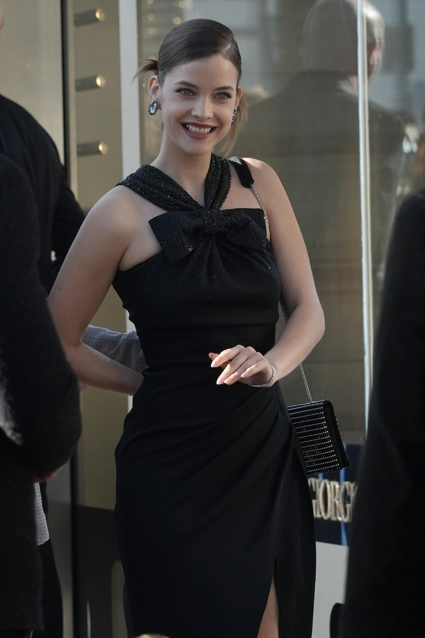 Palvin Barbara dögös feketében az Armani üzletnyitóján Beverly Hills-ben