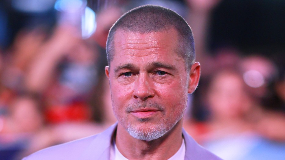Brad Pitt fia, Maddox lecseréli a vezetéknevét