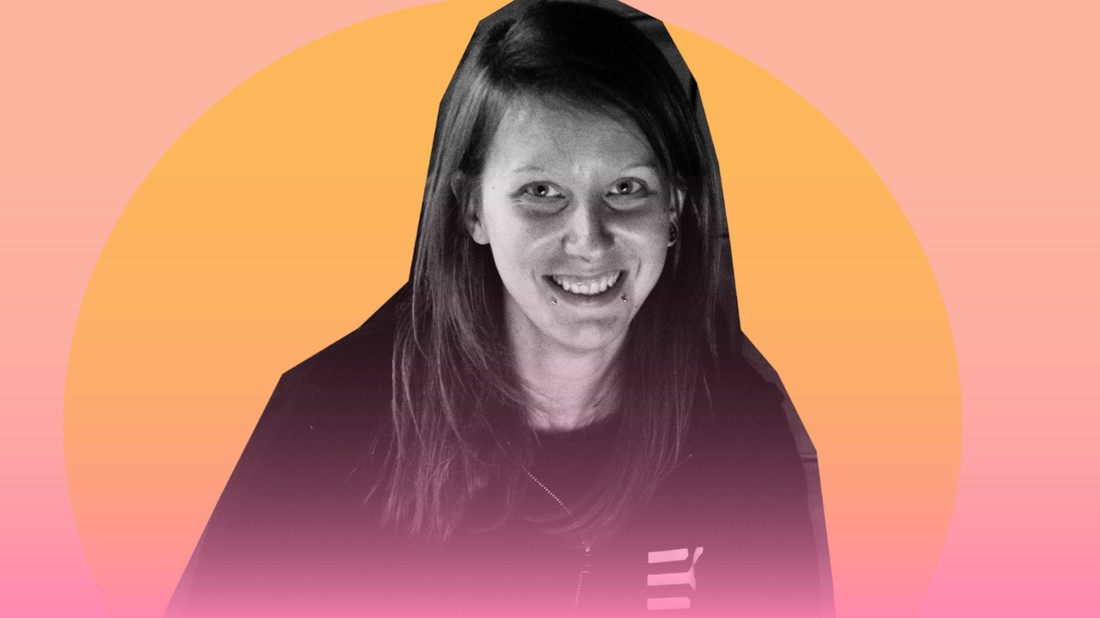 Török Betti példaértékű karrierje bizonyítja, hogy létezhet olyan munka, amiről gyerekként álmodtál. A fiatal menedzser hosszú utat járt be: zenei intézményekben tanult, később koncertezett, és zenei újságírással is foglalkozott.