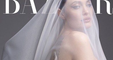 Angelina Jolie teljesen levetkőzött új címlapfotóján