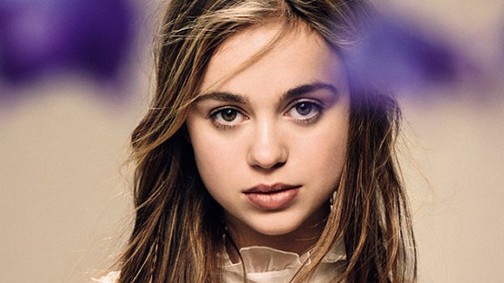 Ez az őzike szemű lány a legszebb a királyi családban!