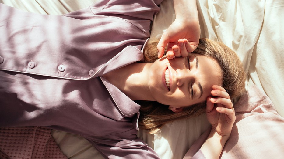 Egy rosszul megválasztott alvópóz is gyorsíthatja az öregedést