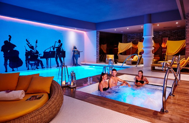 Nagyvilági ritmus budapesti miliőben