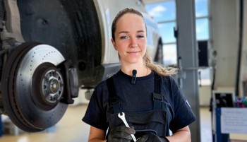 Nagy Valentina autószerelő: „Sokaknak még mindig furcsa, ha egy nőt férfias szakmában látnak”