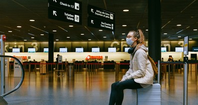 Ki fizet, ha késik a repülőnk? Napi egy kávé árából kijön az utasbiztosítás