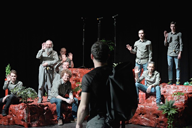 Bántalmazó nők, alárendelt férfiak - lehetséges ez? - Boross Martin mesélt a Védett Férfiak Kertje c. előadásról