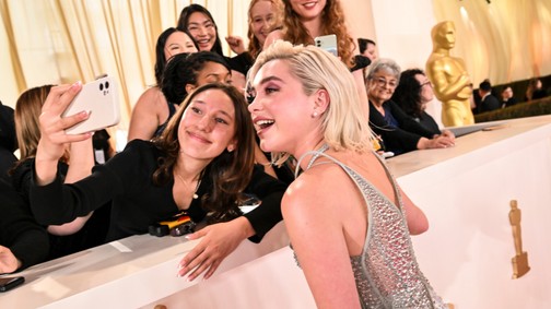 Florence Pugh extrém pucérruhája ellopta a 2024-es Oscar-gála műsorát