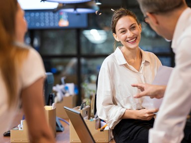 Te szeretnéd tudni, mennyit keres a munkatársad? Már nem kell sokat várnod rá