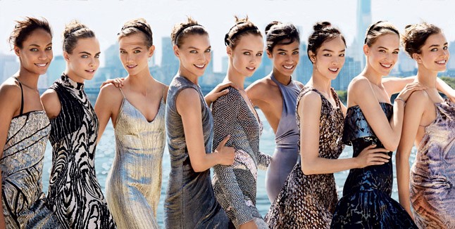 Hatalmas siker! Magyar modell a Vogue legendás szeptemberi címlapján!