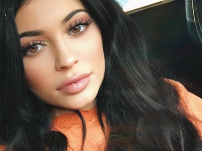 Kylie Jenner ajkai egyre vékonyabbak, ő pedig egyre jobban néz ki