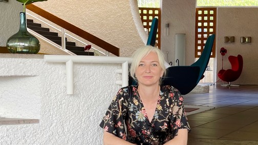 Frissesség karakteres színkombinációkkal és a nagyi lámpájával – Vörös Kati lakberendezővel beszélgettünk