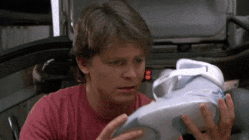 A Nike tényleg megcsinálta: zseniális önbefűző cipőt dobtak piacra